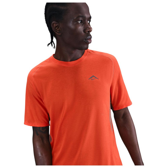 Nike Ανδρική κοντομάνικη μπλούζα Solar Chase Dri-FIT ADV Tee Nike Ανδρική κοντομάνικη μπλούζα Solar Chase Dri-FIT ADV Tee